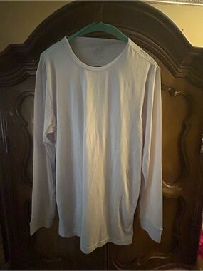 Men's Long-Sleeve Crew Neck Shirt - white